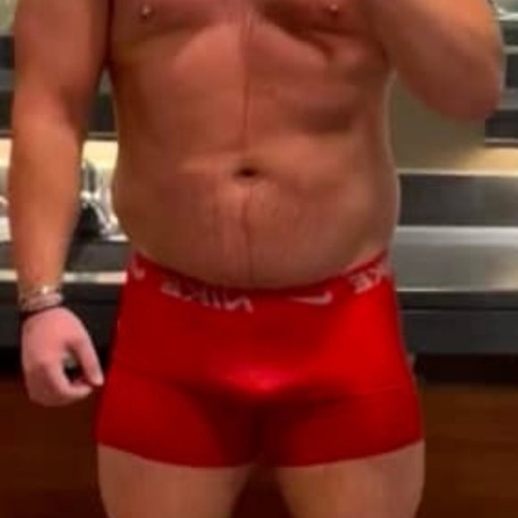 Meet your Posher, JP - Picture 2 of 3